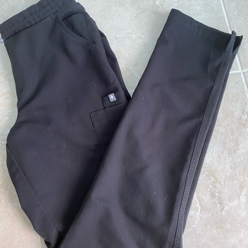 Womens FIGS scrub pants- Small-Tall